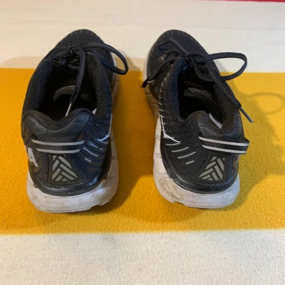 Hoka One One CLIFTON 5 
Size 7.5 - Picture 8 of 12